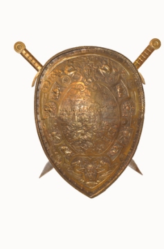 Decorative_Pressed_Copper_Shield_with_Swords_Circa_1950s_5__58373.1496257025.451.416